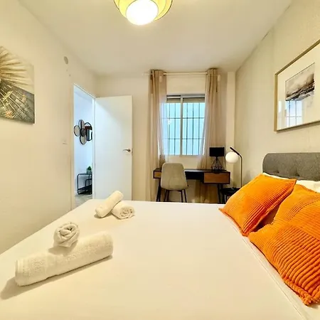 3bd Center Charming Flat Balcony & Parking Malaga