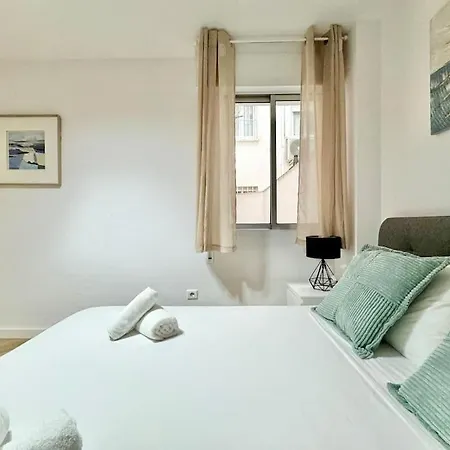3bd Center Charming Flat Balcony & Parking