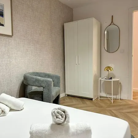3bd Center Charming Flat Balcony & Parking Malaga
